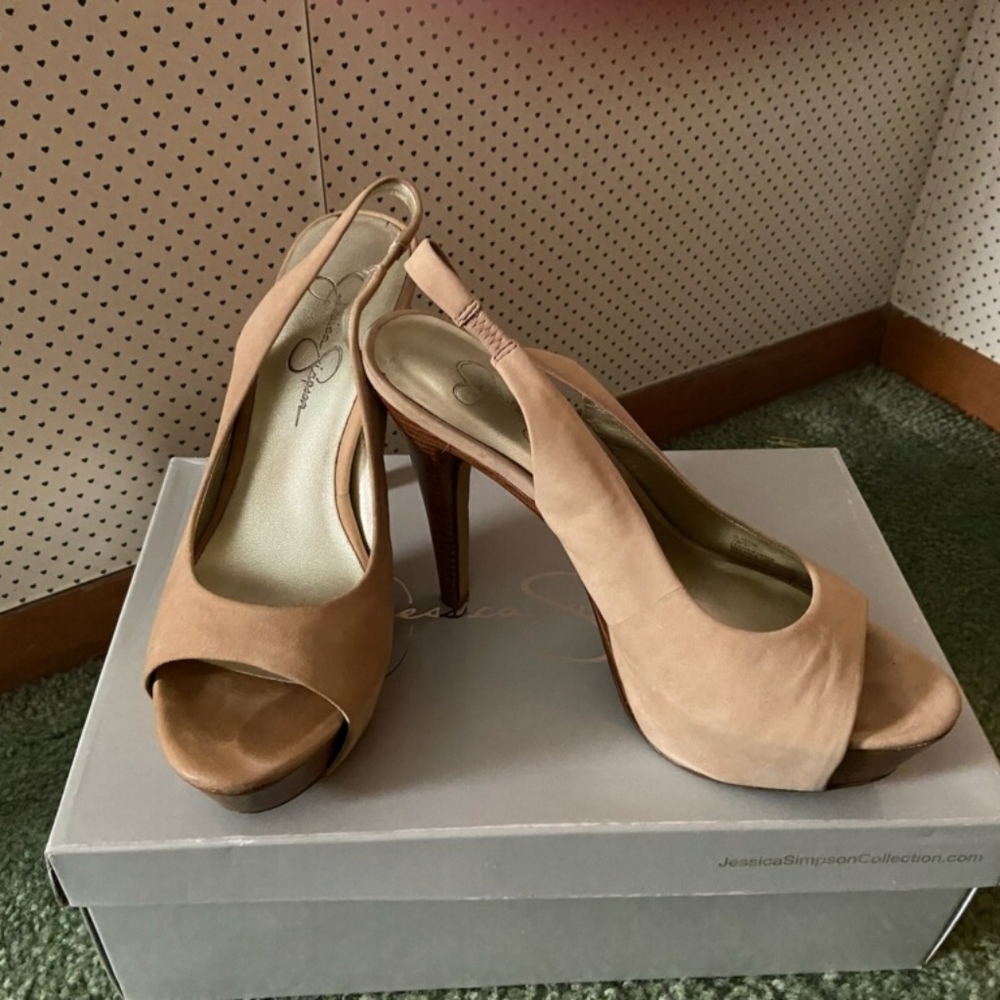 Jessica Simpson high heels